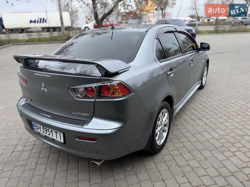 Седан Mitsubishi Lancer 2014 в Одессе