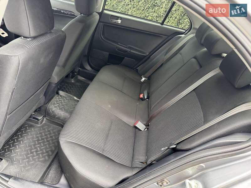 Седан Mitsubishi Lancer 2014 в Одессе