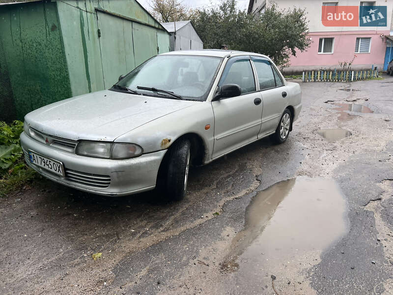 Седан Mitsubishi Lancer 1995 в 