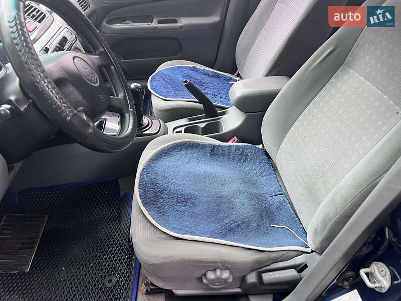 Седан Mitsubishi Lancer 2004 в Киеве