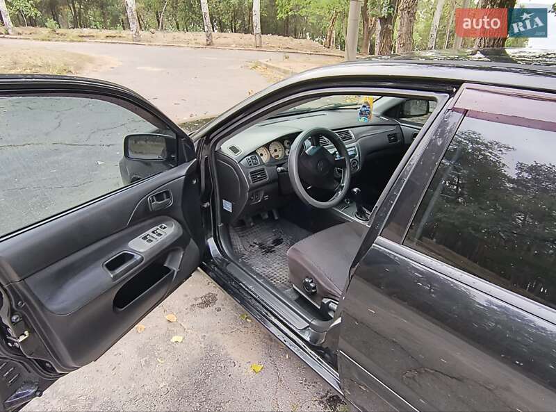 Седан Mitsubishi Lancer 2005 в Николаеве