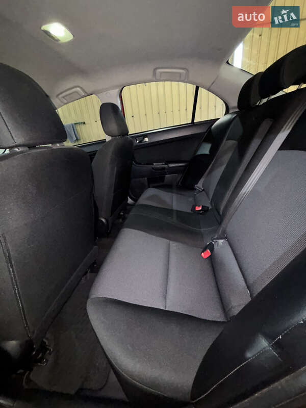 Седан Mitsubishi Lancer 2007 в Киеве