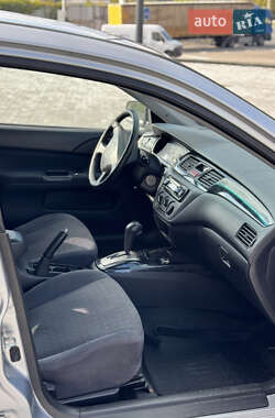 Седан Mitsubishi Lancer 2004 в 
