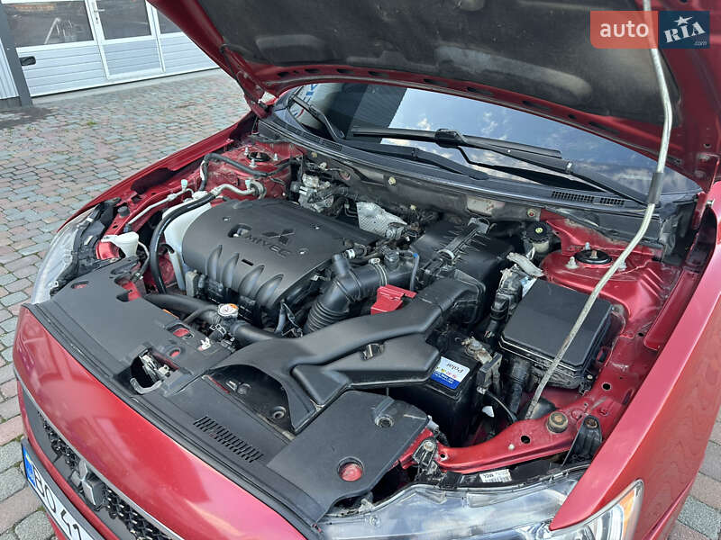 Седан Mitsubishi Lancer 2015 в Сарнах