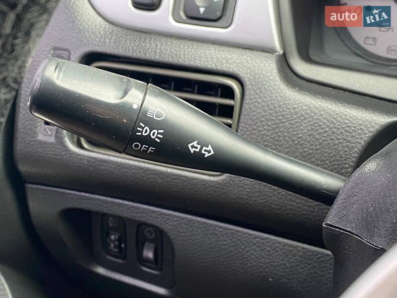 Седан Mitsubishi Lancer 2006 в Киеве