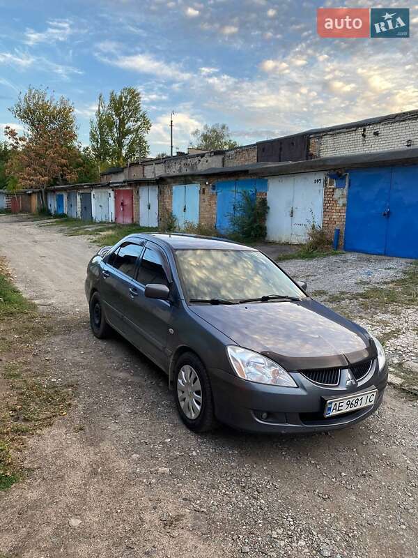 Седан Mitsubishi Lancer 2004 в Кривом Роге фото 2 Седан Mitsubishi Lancer 2004 в Кривом Роге