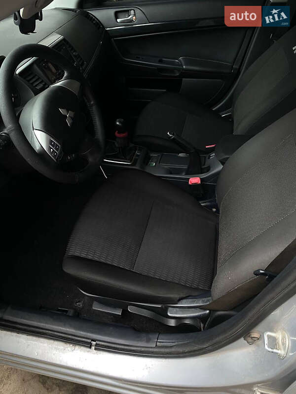 Седан Mitsubishi Lancer 2013 в Києві фото 15 Седан Mitsubishi Lancer 2013 в Києві