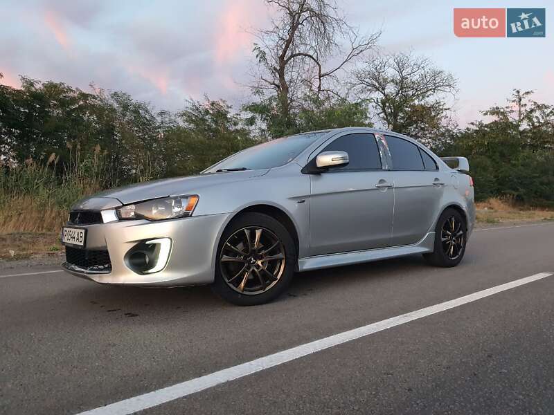 Седан Mitsubishi Lancer 2016 в Запорожье