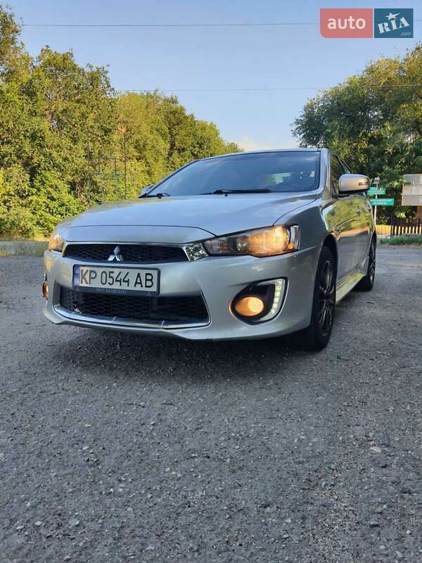 Седан Mitsubishi Lancer 2016 в Запорожье