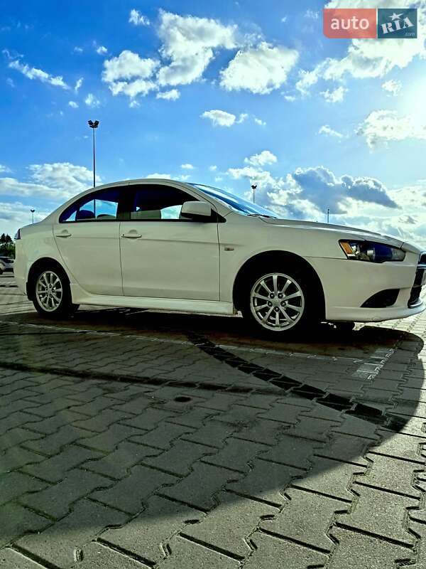 Mitsubishi Lancer 2012