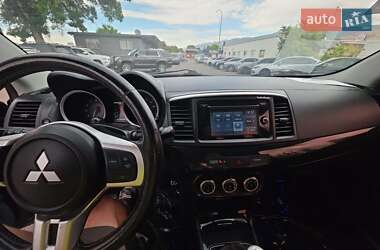 Седан Mitsubishi Lancer 2015 в  фото 6 Седан Mitsubishi Lancer 2015 в