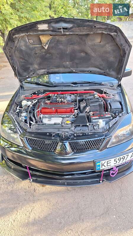 Седан Mitsubishi Lancer 2005 в Кривом Роге