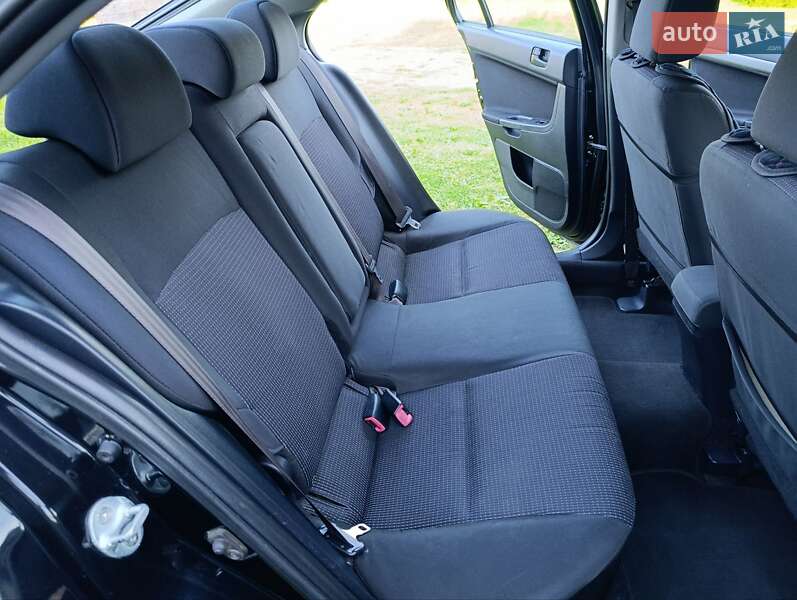 Хэтчбек Mitsubishi Lancer 2008 в Жовкве