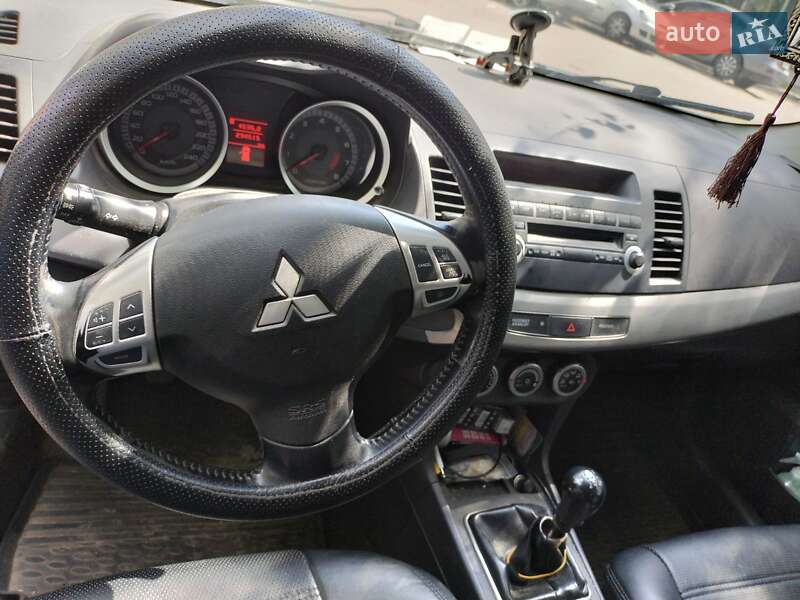Седан Mitsubishi Lancer 2008 в Львове фото 5 Седан Mitsubishi Lancer 2008 в Львове