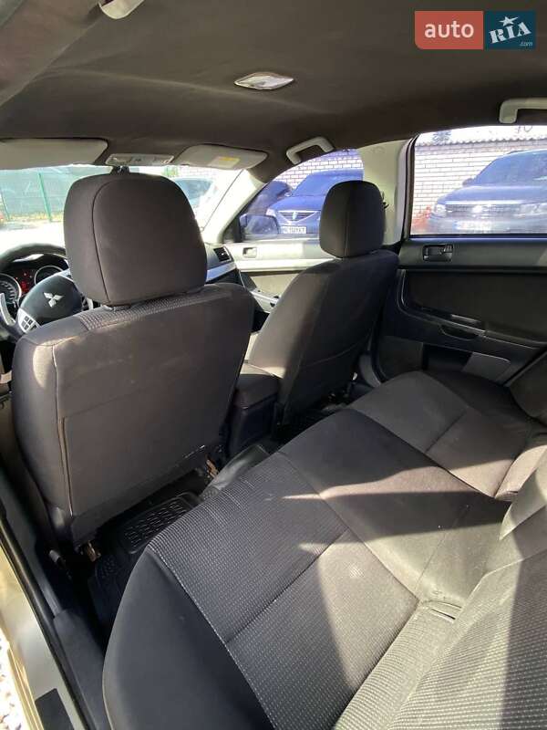 Седан Mitsubishi Lancer 2008 в Днепре