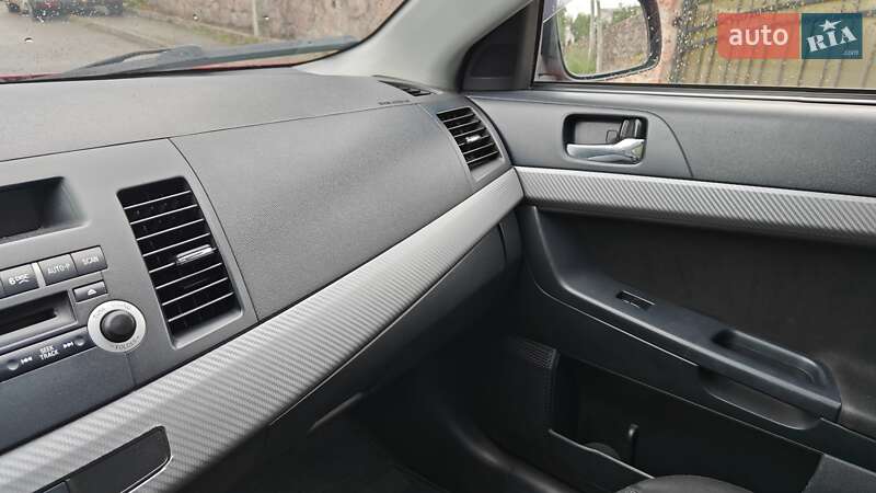 Седан Mitsubishi Lancer 2007 в Киеве
