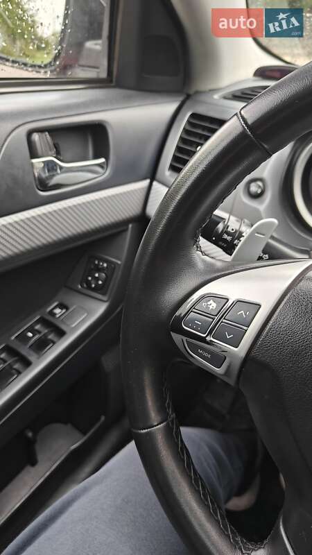 Седан Mitsubishi Lancer 2007 в Киеве