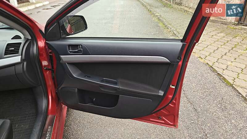 Седан Mitsubishi Lancer 2007 в Киеве