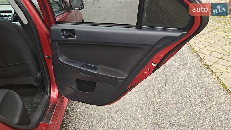 Седан Mitsubishi Lancer 2007 в Киеве