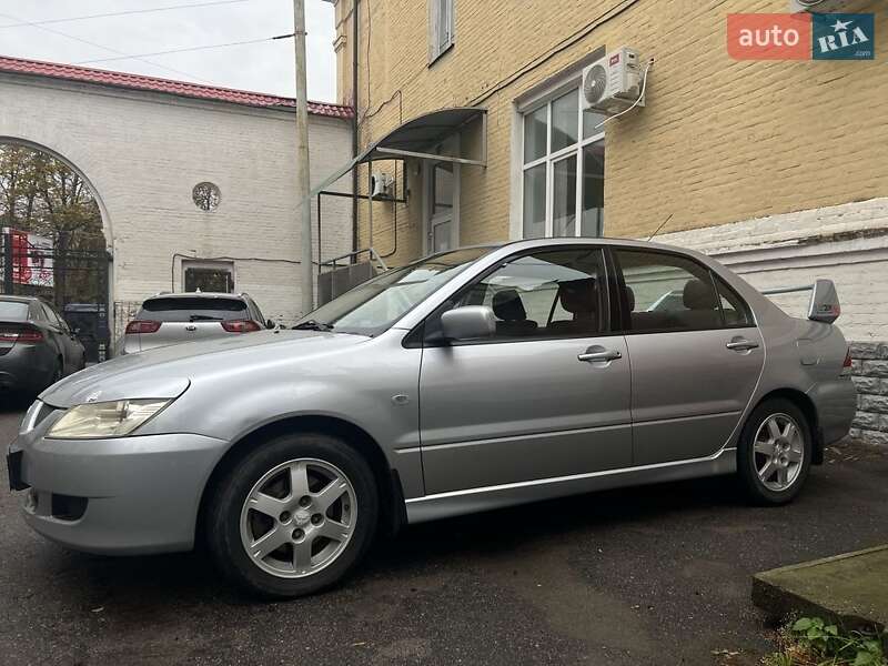 Седан Mitsubishi Lancer 2003 в Полтаве фото 3 Седан Mitsubishi Lancer 2003 в Полтаве