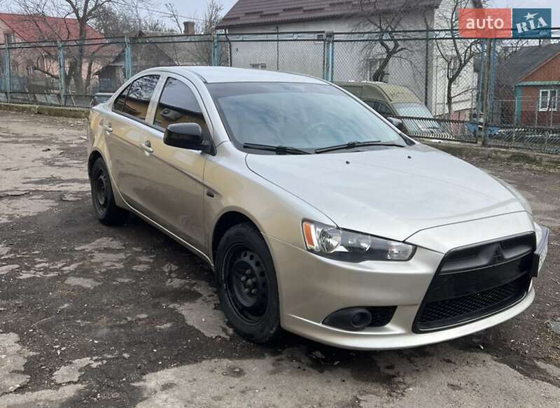 Седан Mitsubishi Lancer 2012 в Виннице