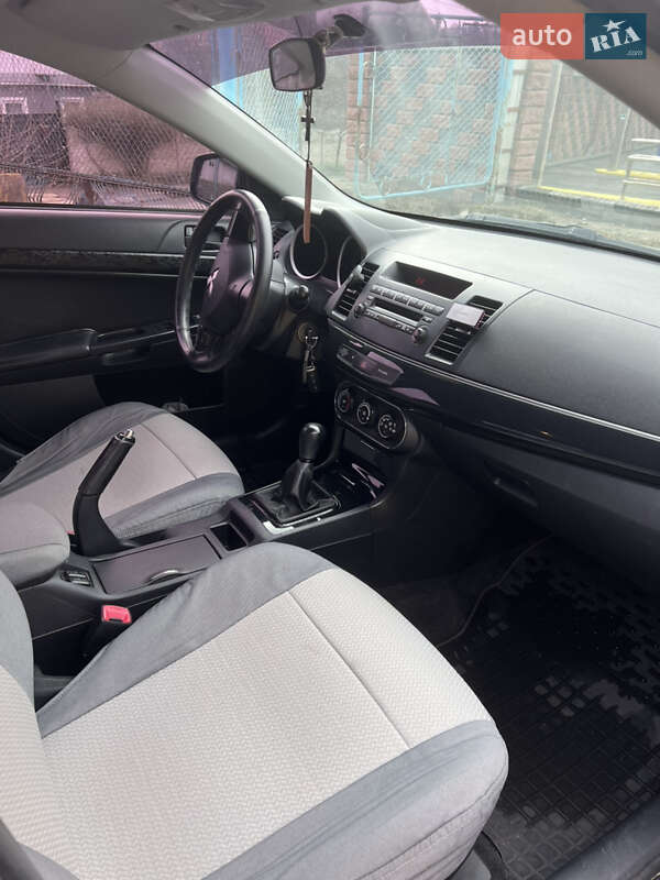 Седан Mitsubishi Lancer 2012 в Виннице