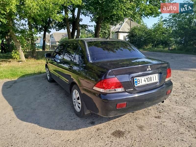 Седан Mitsubishi Lancer 2005 в Гадяче
