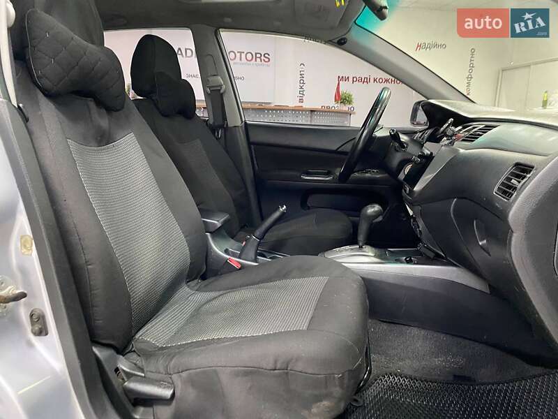 Седан Mitsubishi Lancer 2007 в Киеве