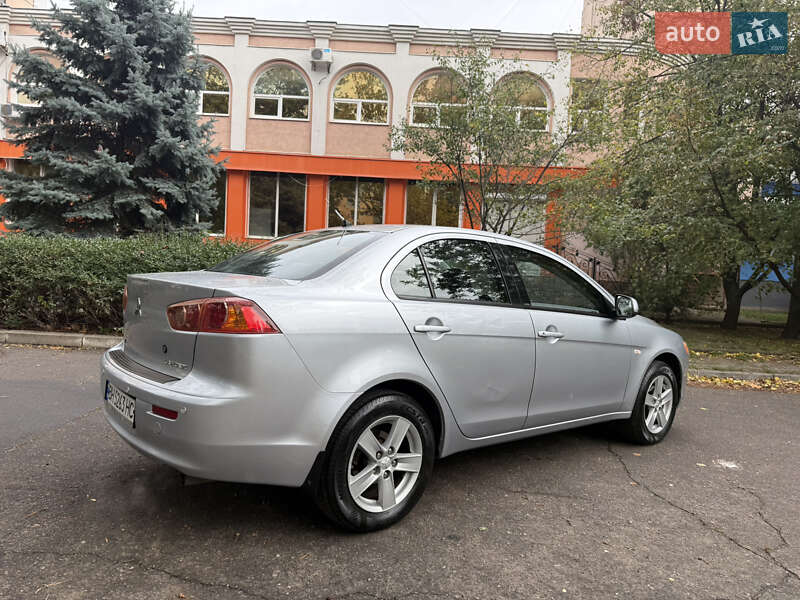 Седан Mitsubishi Lancer 2009 в Одессе