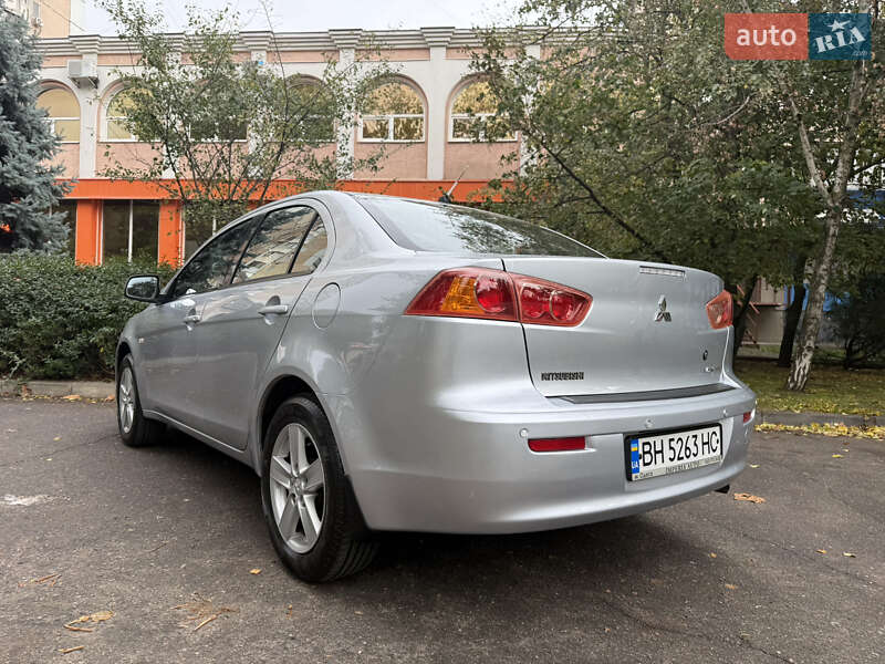 Седан Mitsubishi Lancer 2009 в Одессе