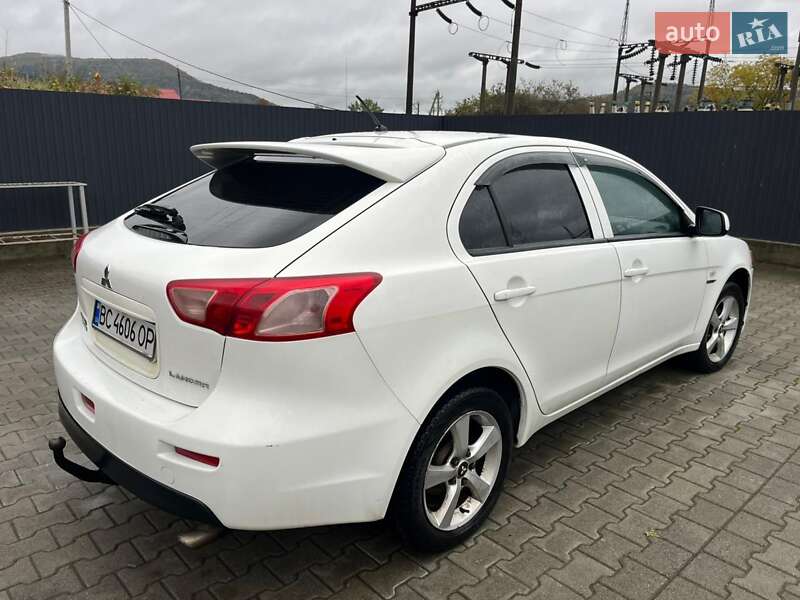 Хетчбек Mitsubishi Lancer 2011 в Сколе