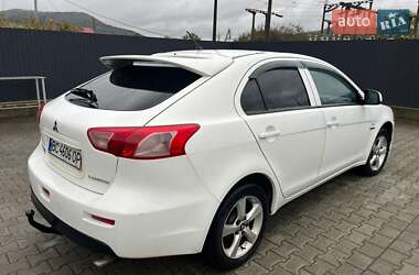 Хэтчбек Mitsubishi Lancer 2011 в 