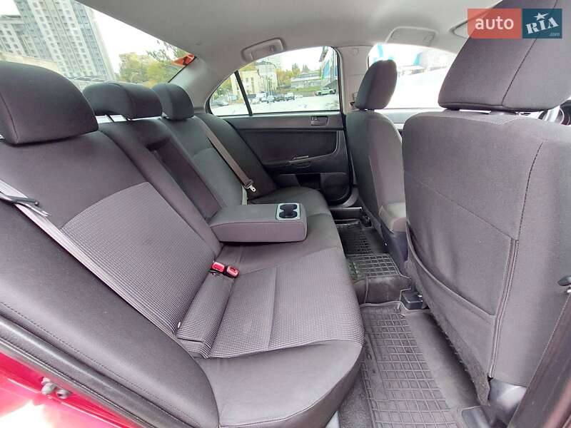 Седан Mitsubishi Lancer 2011 в Киеве фото 16 Седан Mitsubishi Lancer 2011 в Киеве