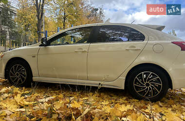 Хетчбек Mitsubishi Lancer 2008 в 