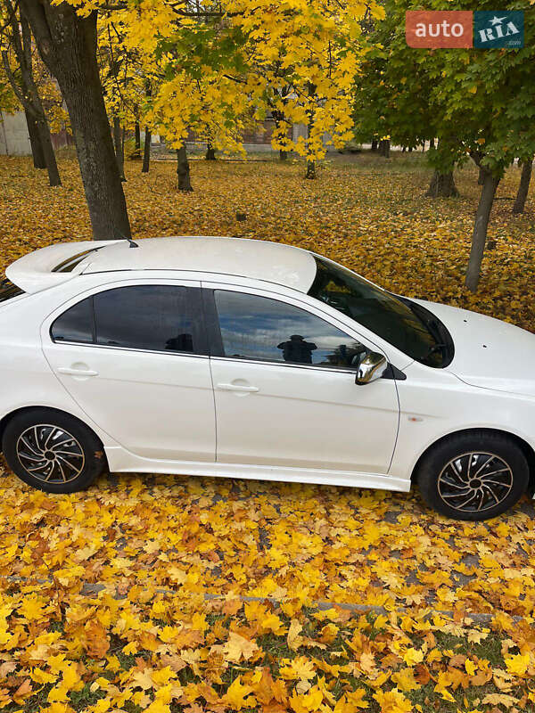 Хэтчбек Mitsubishi Lancer 2008 в Харькове