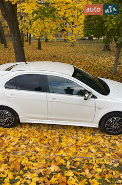 Хетчбек Mitsubishi Lancer 2008 в 