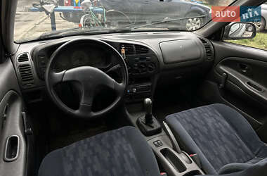Седан Mitsubishi Lancer 1996 в 