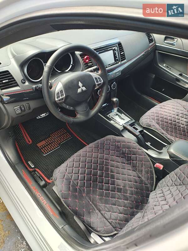 Седан Mitsubishi Lancer 2017 в Києві