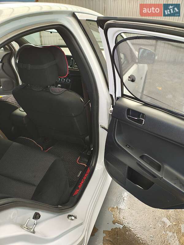 Седан Mitsubishi Lancer 2017 в Києві