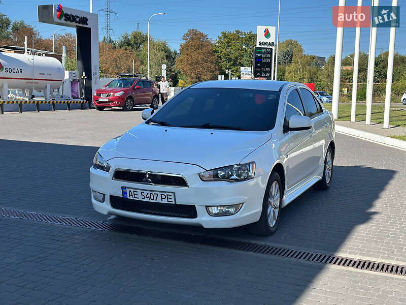 Mitsubishi Lancer 2015