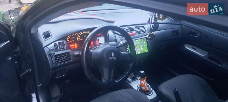 Седан Mitsubishi Lancer 2007 в Киеве