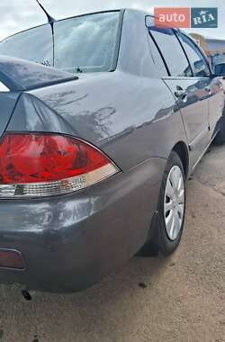 Седан Mitsubishi Lancer 2006 в  фото 13 Седан Mitsubishi Lancer 2006 в