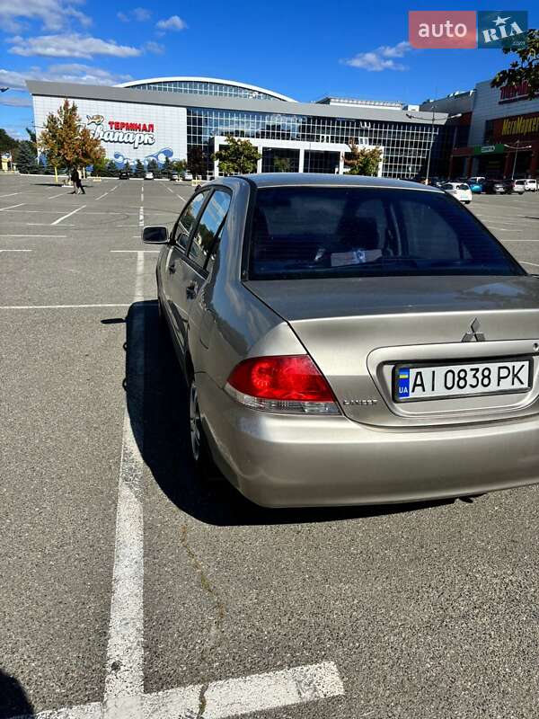 Седан Mitsubishi Lancer 2004 в Броварах