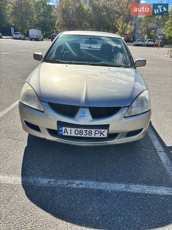 Седан Mitsubishi Lancer 2004 в Броварах