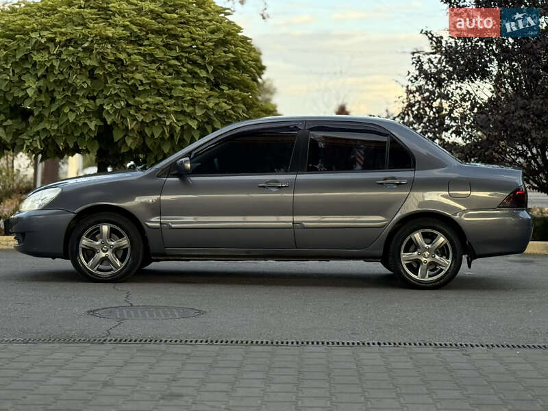 Седан Mitsubishi Lancer 2007 в Днепре