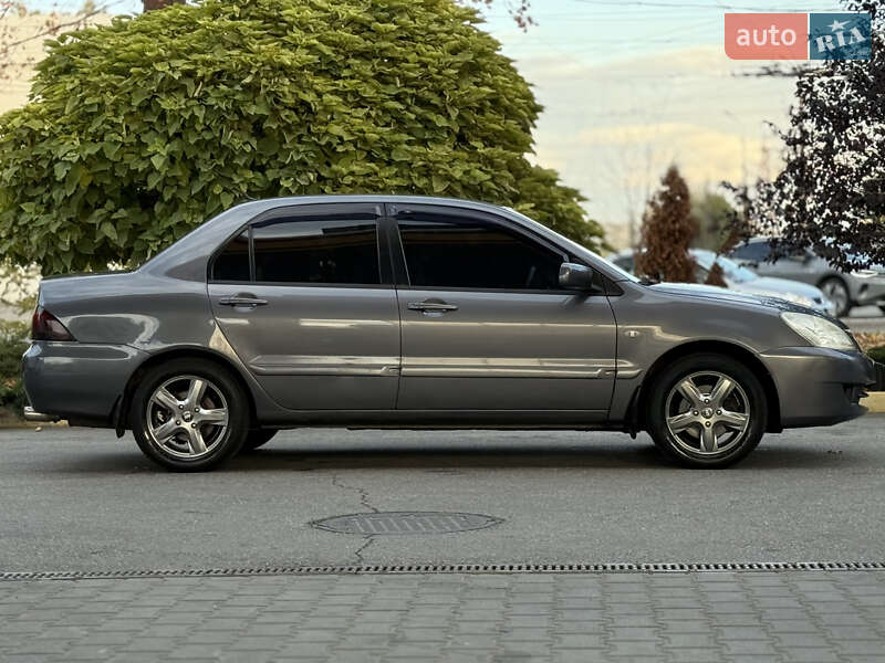 Седан Mitsubishi Lancer 2007 в Днепре