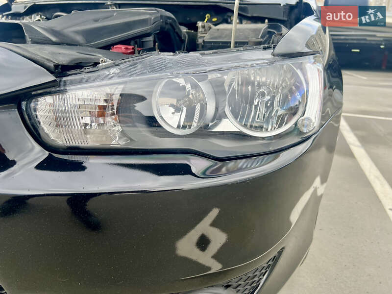 Седан Mitsubishi Lancer 2008 в Києві