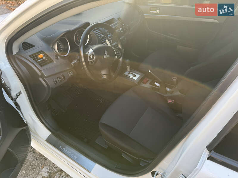 Седан Mitsubishi Lancer 2007 в Киеве