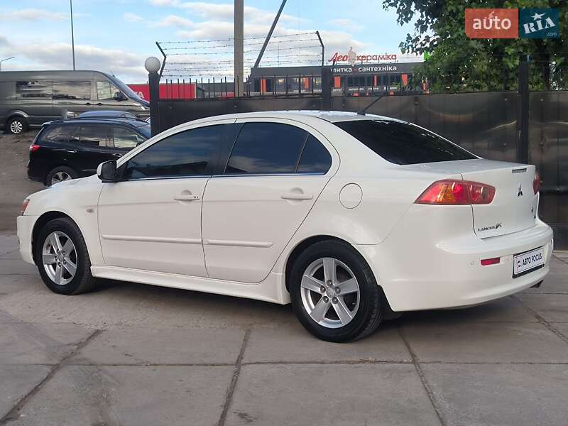 Седан Mitsubishi Lancer 2008 в Киеве