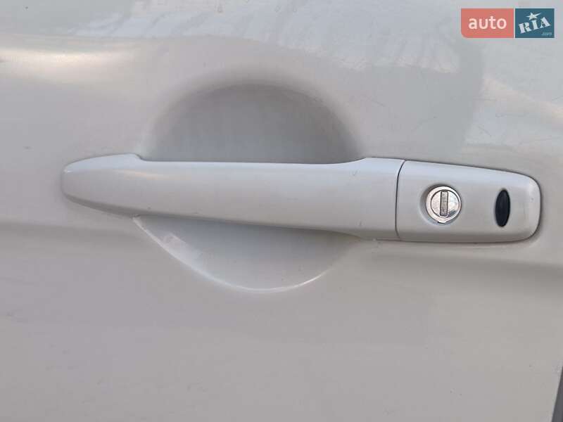 Седан Mitsubishi Lancer 2008 в Киеве